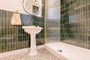 Photo 13- click for photo gallery